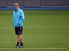Manchester Citys Chilean manager Manuel Pellegrini takes part in a training session at the Manchester City Academy in Manchester, England on September 29, 2015 ahead of their UEFA Champions League Group D match against Borussia Monchengladbach