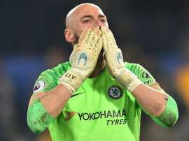 Willy Caballero demonstrou mágoa com Sampaoli. AFP