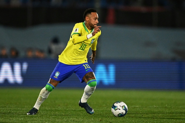 Otra lesión puede volver a dejar a Neymar fuera de una lista de Brasil