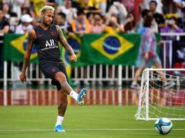 Le PSG repousse l'offre du Barça pour Neymar. AFP