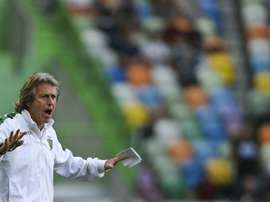 Jorge Jesus não obteve o resultado pretendido com o novo esquema táctico utilizado. AFP