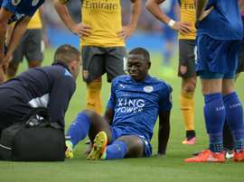 El centrocampista del Leicester se perderá el inicio de la próxima temporada. AFP