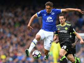El jugador del Everton se asegura permanecer por cinco años en el Everton. AFP