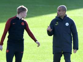 Guardiola, empolgado com a volta aos treinos em grupo. AFP