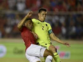 Panamas player Roberto Nurse (L) vies for the ball with Wilker Angel of Venezuela during the friendly match, at the Rommel Fernandez Stadium in Panama City on May 24, 2016