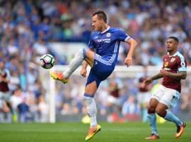 John Terry intéresse les clubs en dehors de l'Europe. AFP