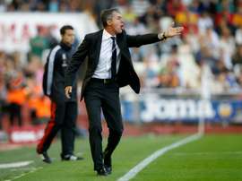 Alcaraz ha ofrecido una lista de veinte convocados de cara al partido ante el Sporting. EFE/Archivo