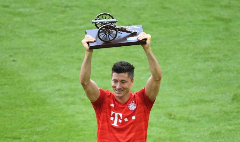 Lewandowski Crowned Bundesliga Top Scorer Again Besoccer