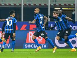Vidal, más del Inter que Giuseppe Meazza. AFP/Archivo