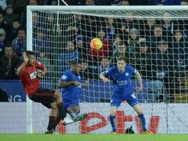 Leicester y WBA empataron en un disputado encuentro que sólo satisfizo al Tottenham. AFP