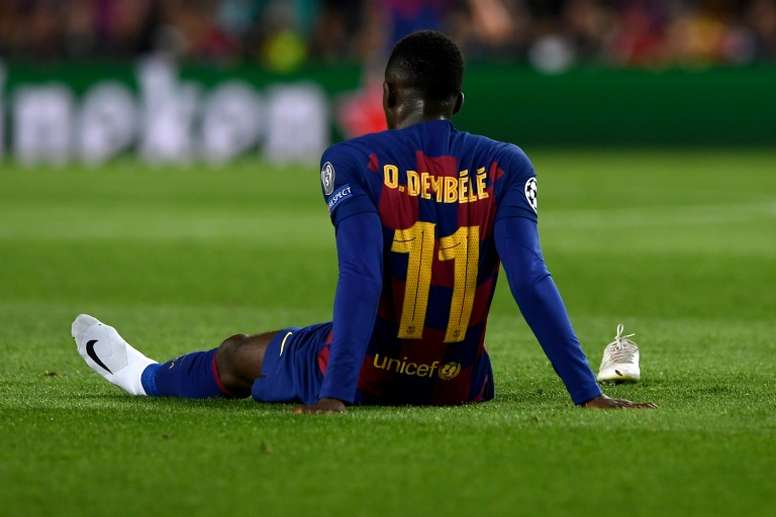 Dembélé sofre grave lesão. AFP