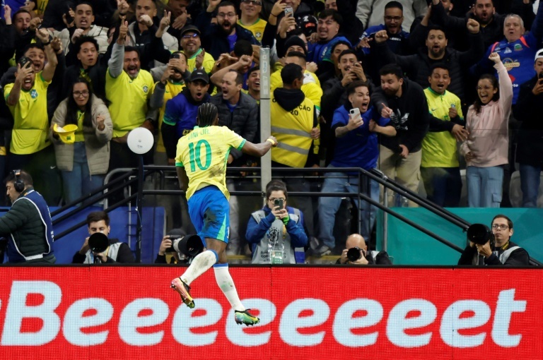 Vinicius le regala a Ancelotti el pase al Mundial