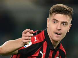 Piatek 'kung fu' goal rescues Milan at Chievo