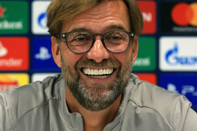 Klopp bromeó con el hecho de tener que jugar dos partidos seguidos en dos continentes distintos. AFP