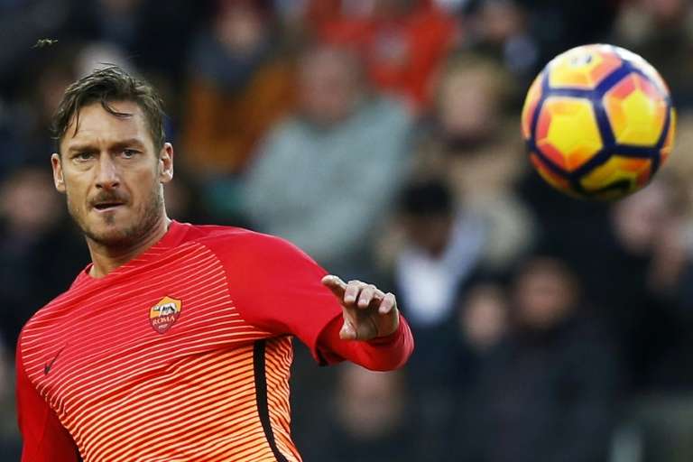 Totti Italian - Totti Late Show Sets Up Italian Cup Semi Derby Besoccer