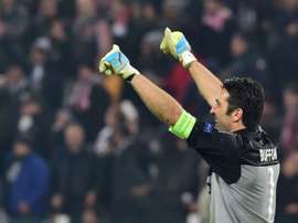 Gianluigi Buffon a 38 ans et ne veut pas arrêter le football pour le moment. AFP