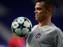 Pepe aimerait voir arriver son compatriote. AFP