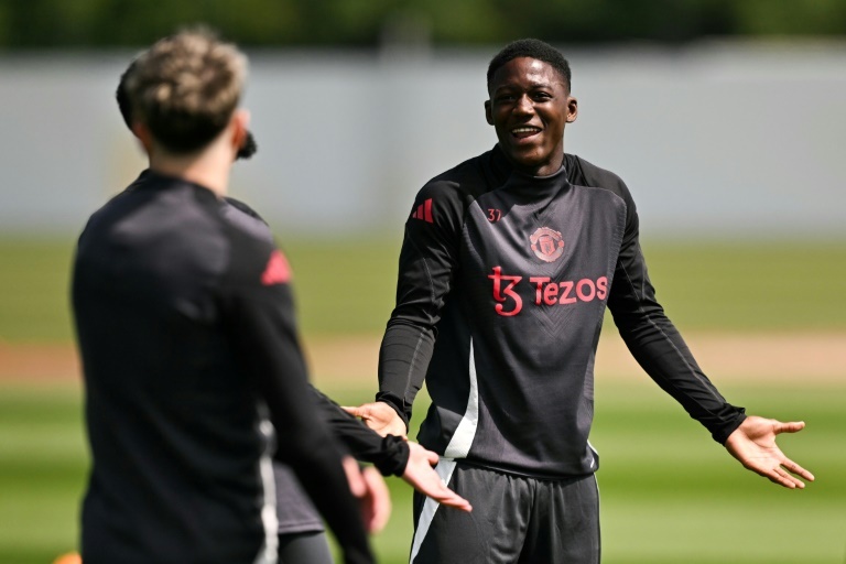 Mainoo open to move as Bayern push for permanent transfer