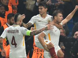 Roma vence Fiorentina. AFP