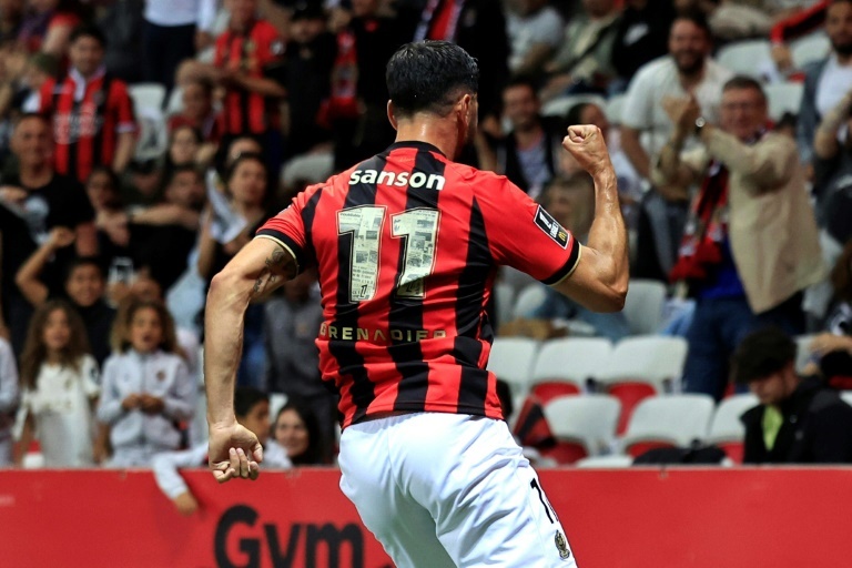 Sanson le da fuerza de Champions al Niza