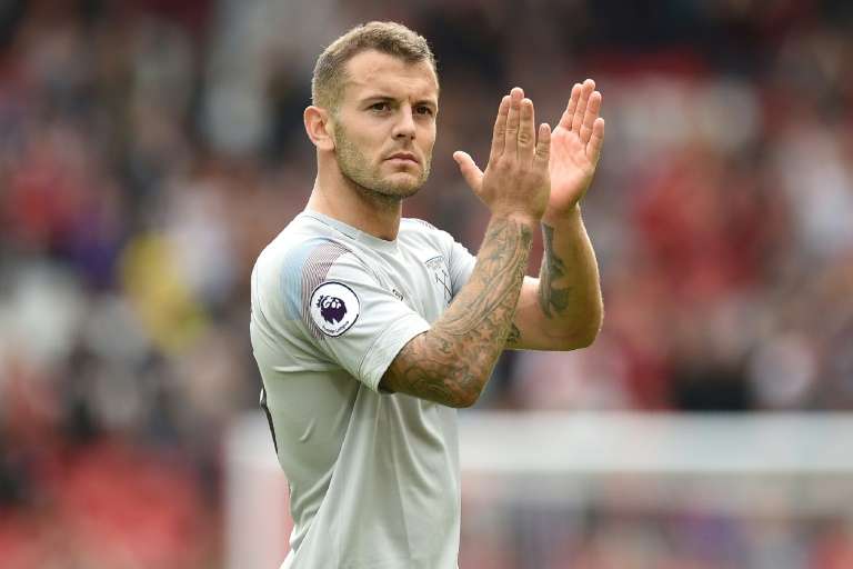 Wilshere Suffers Fresh Ankle Injury Besoccer