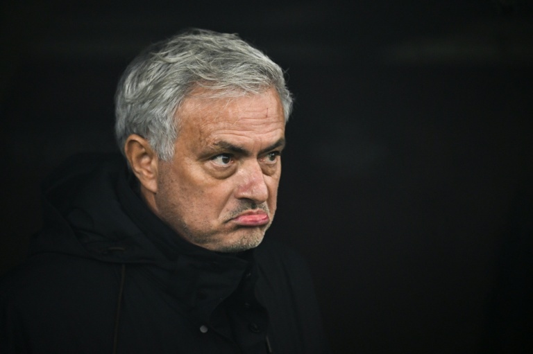 Volta amarga: Mourinho enfrenta seu péssimo histórico em Stamford Bridge
