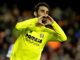 Adrián López jugó cedido la pasada temporada en el Villarreal. AFP
