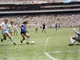 Maradona ha inspirado numerosas canciones y cánticos. AFP