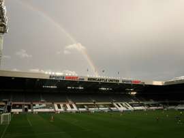 O Newcastle coloca todo o elenco em quarentena. AFP