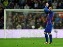 The Camp Nou received their star with a standing ovation. EFE