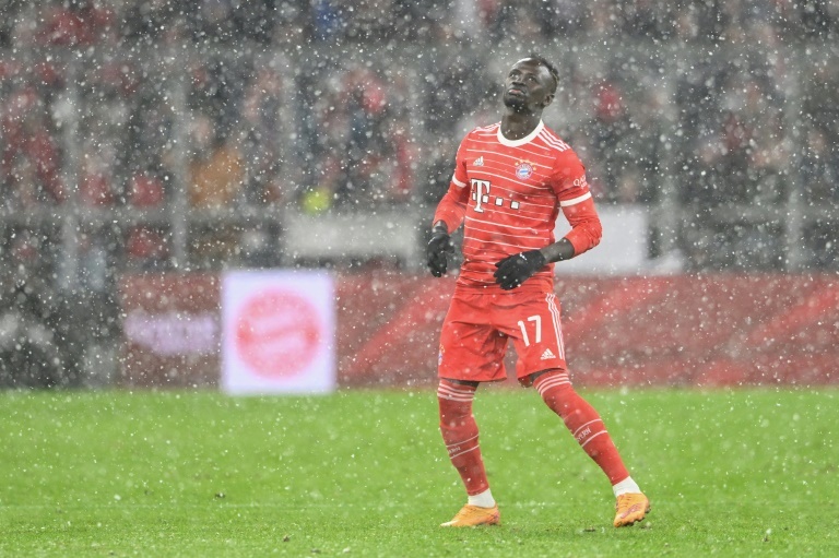 OFICIAL: el Bayern suspende a Mané tras agredir a Sané