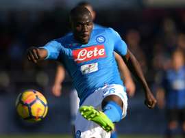 El Nápoles no quiere dejar salir a Koulibaly. AFP