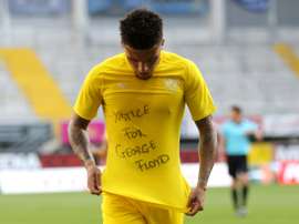Estrela de Sancho brilha diante do lanterna da Bundesliga. AFP