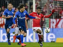 Le milieu de terrain français Benjamin Stambouli pourrait quitter Schalke 04. AFP