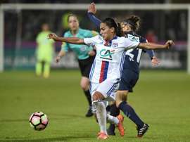 Lyons Amel Majri (L) vies with Paris Saint-Germains Veronica Boquete