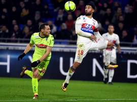 Fekir bem tentou os três pontos, mas o lyon ficou-se por apenas um. AFP
