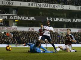 Barnes ha despertado el interés del Chelsea. AFP
