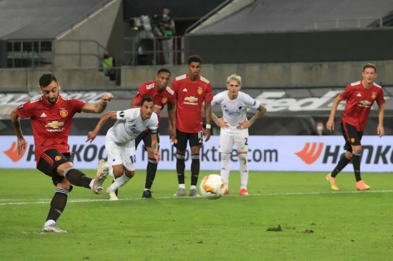 Fernandes Penalty Sees United Get Past Dogged Copenhagen Besoccer