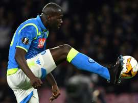 Koulibaly pode perder o jogo de ida contra o Barça. AFP