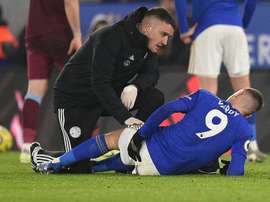 Leicester's Vardy limps off with hamstring injury. AFP