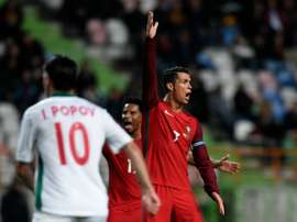 Cristiano Ronaldo no estuvo fino ante Bulgaria, y se volvió a topar con Stoyanov. AFP