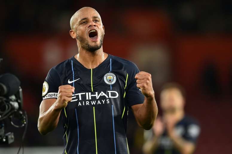 Kompany Set To Sign New Man City Contract Besoccer