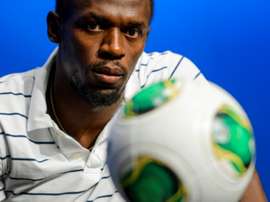 Bolt começou com derrota a sua trajetória no futebol. AFP