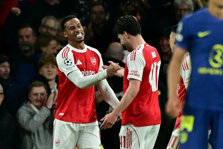 Arsenal maintain perfect record after crushing Slavia Prague in Champions League