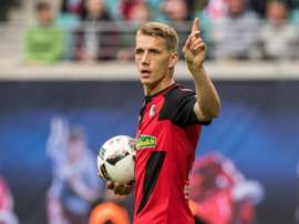 Petersen, tercer máximo goleador de la Bundesliga. AFP