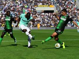 Inter keep pace with Juve, Pioli held on AC Milan debut