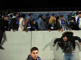 Porto, Estoril clash halted over stand safety fears