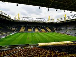 Escalações oficiais de Borussia Dortmund e Bayern de Munique. AFP