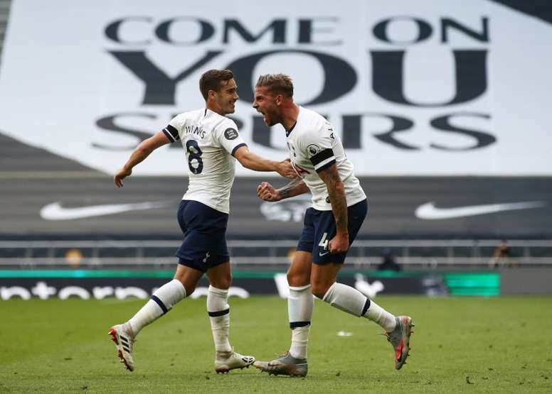 Spurs Leave It Late To Beat Arsenal In Derby Besoccer