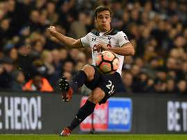 El centrocampista del Tottenham debuta en una convocatoria con Inglaterra. AFP